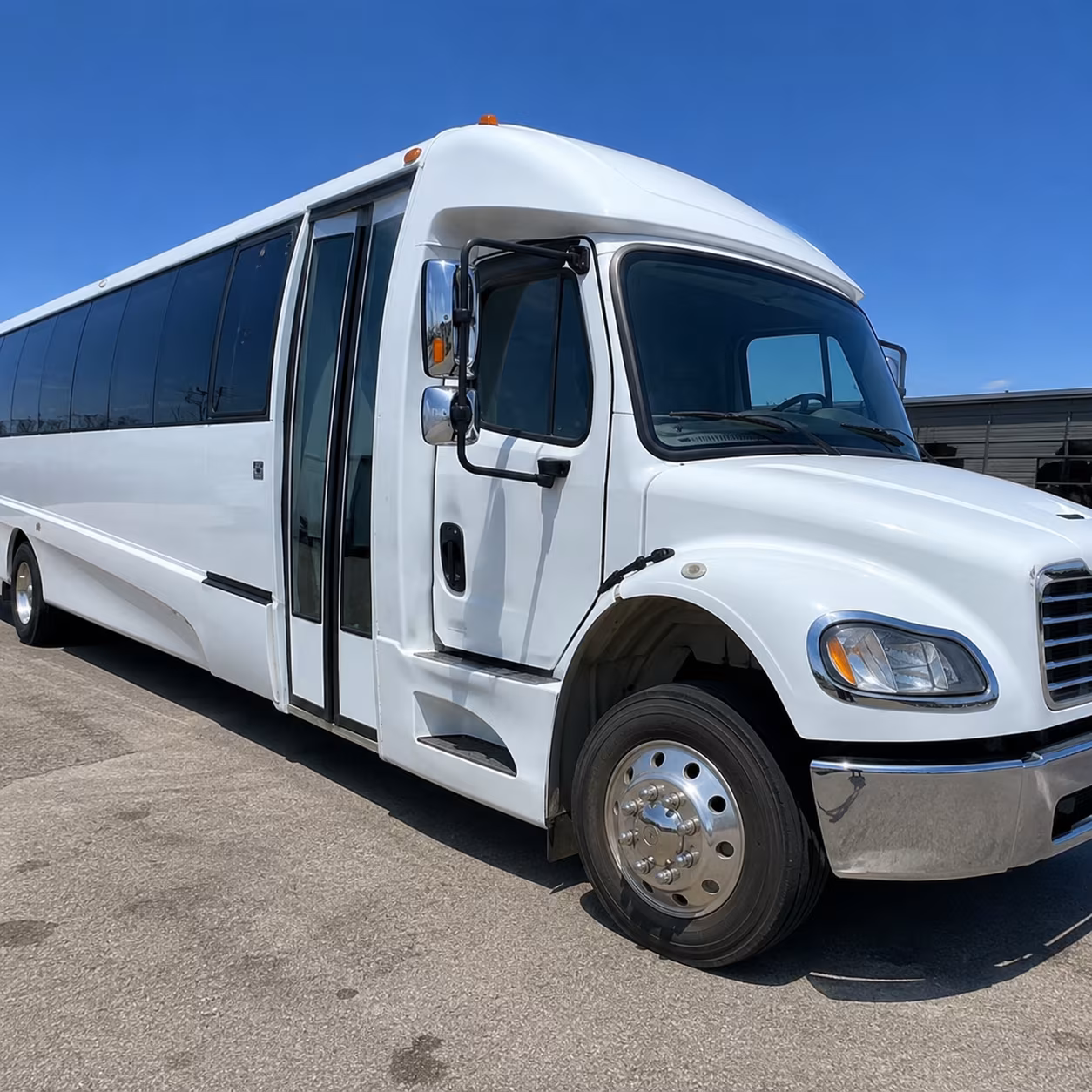 Lee's Summit Wedding Transportation & Shuttle Service