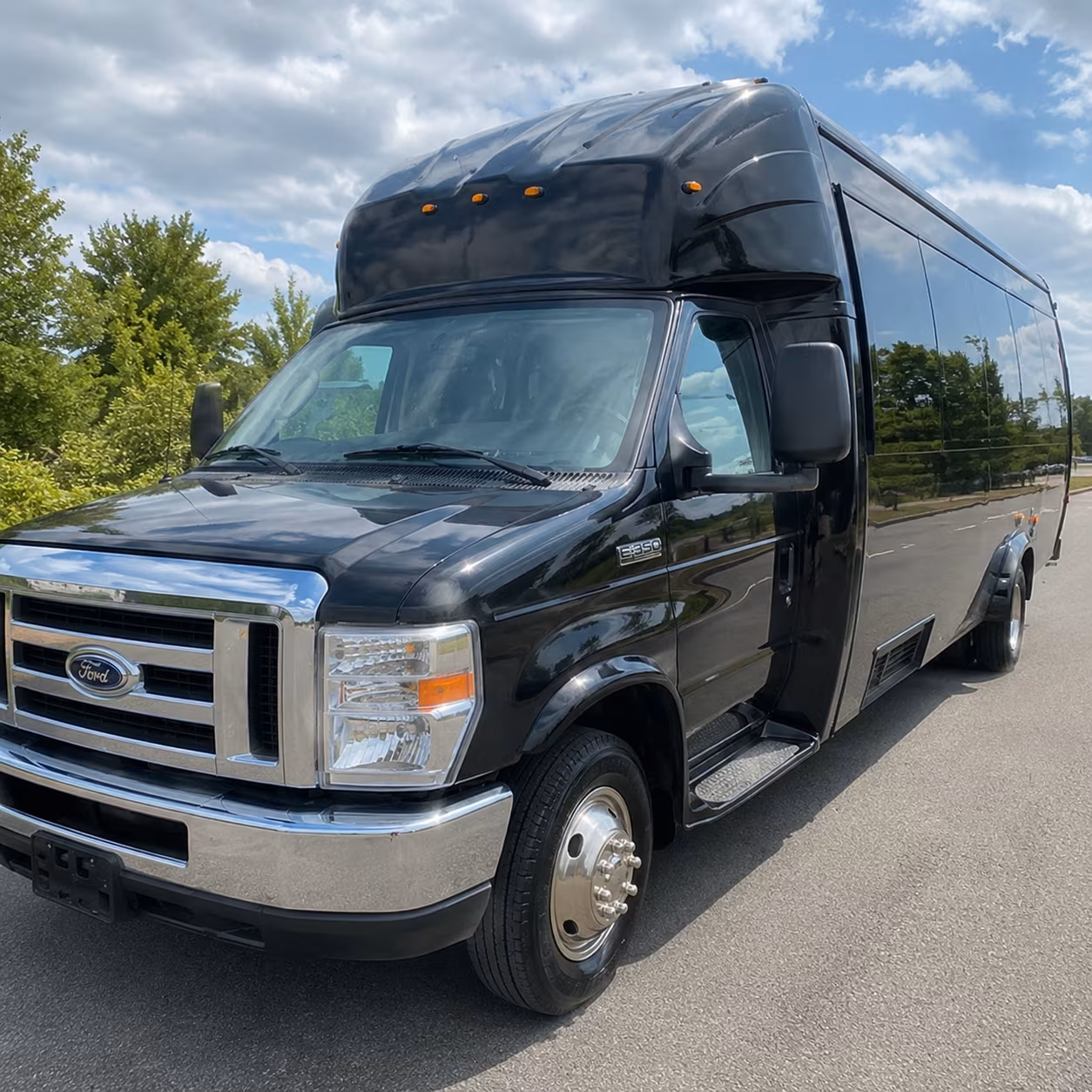 Overland Park Homecoming & Prom Party Bus Rentals